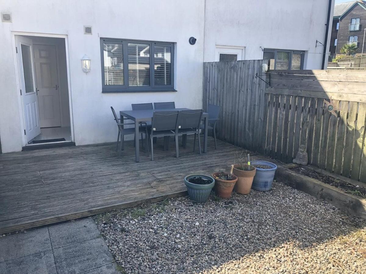 Comfortable Home W Private Parking Charlestown Charlestown  Eksteriør bilde