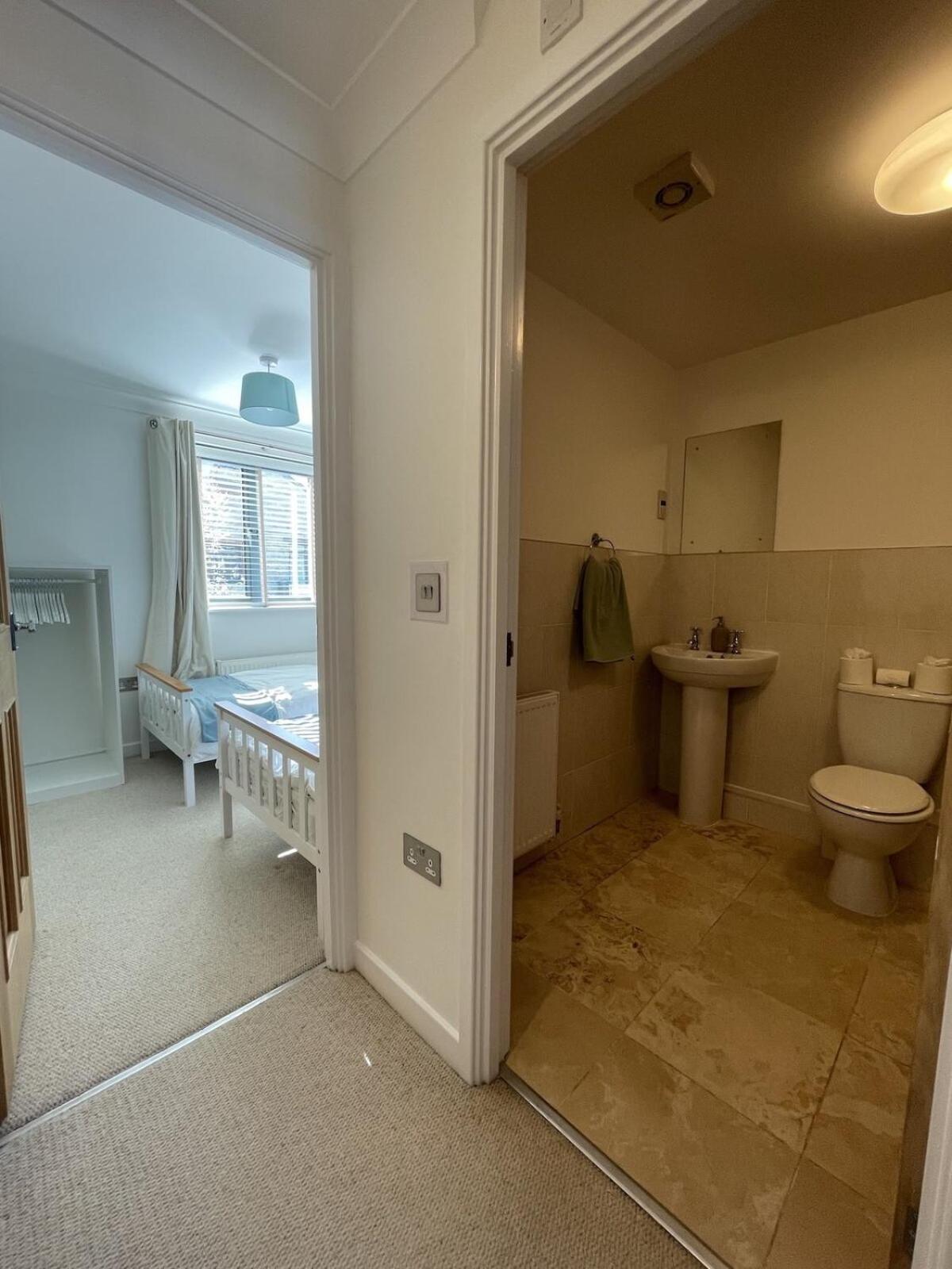 Comfortable Home W Private Parking Charlestown Charlestown  Eksteriør bilde